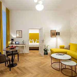 4* Hotell Theaterhotel &