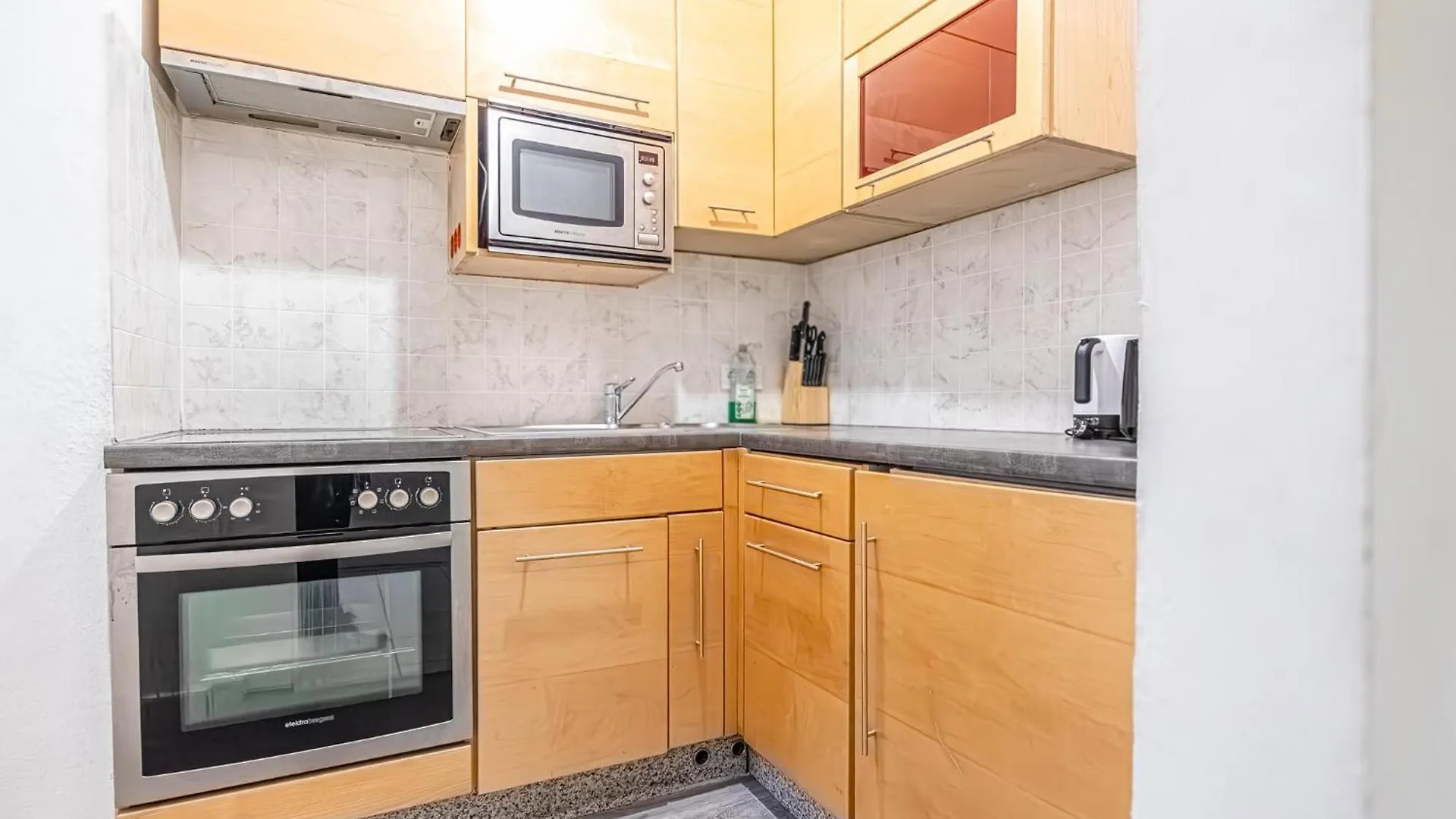 Comfy 1Br In Central Vienna With Great Amenities
